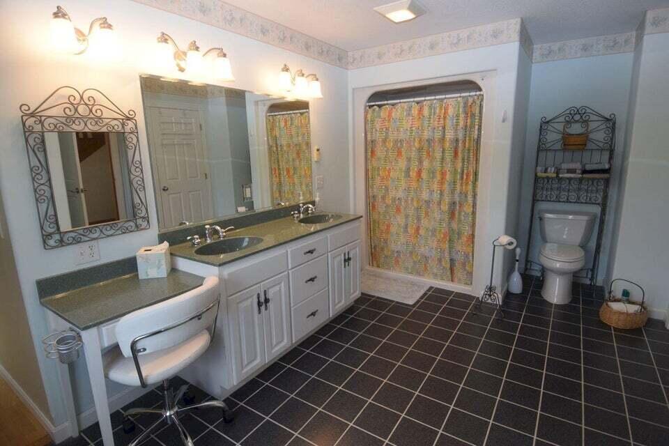 18 River Road Madison ME 04950