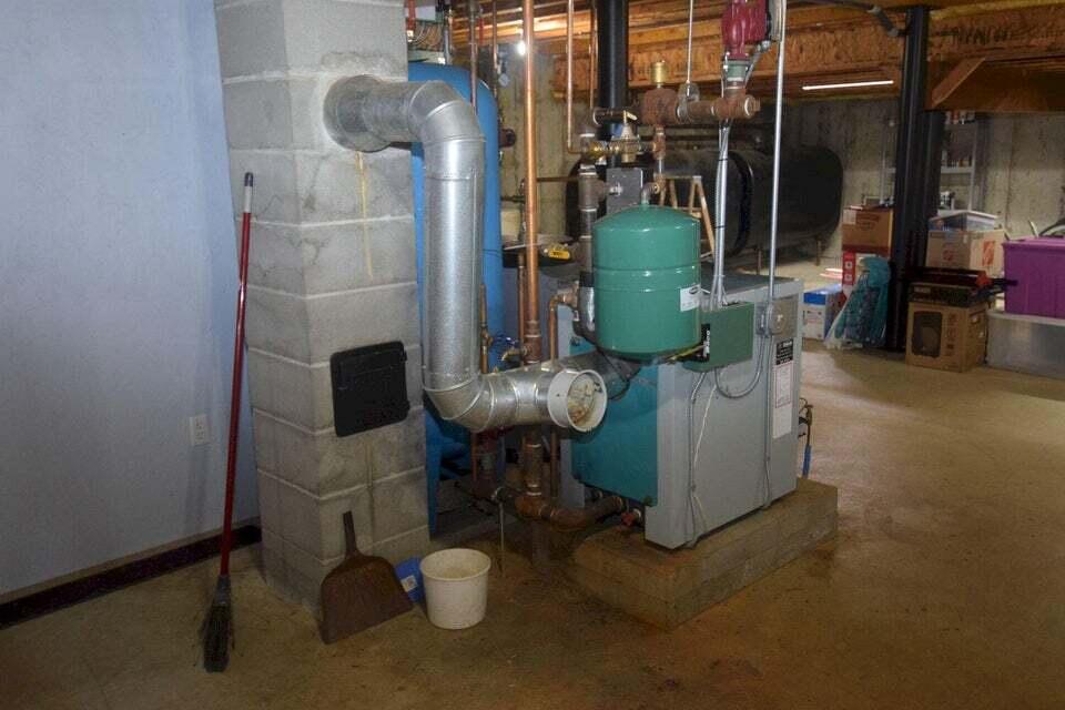 18 River Road Madison ME 04950