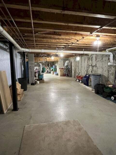 18 River Road Madison ME 04950