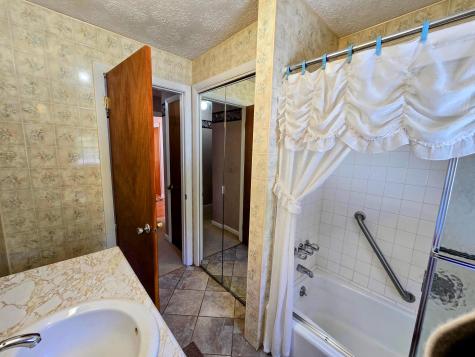4 Woodsdale Drive Jay ME 04239