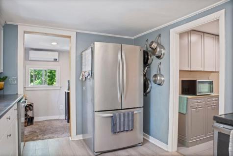 42 Winn Road Falmouth ME 04105