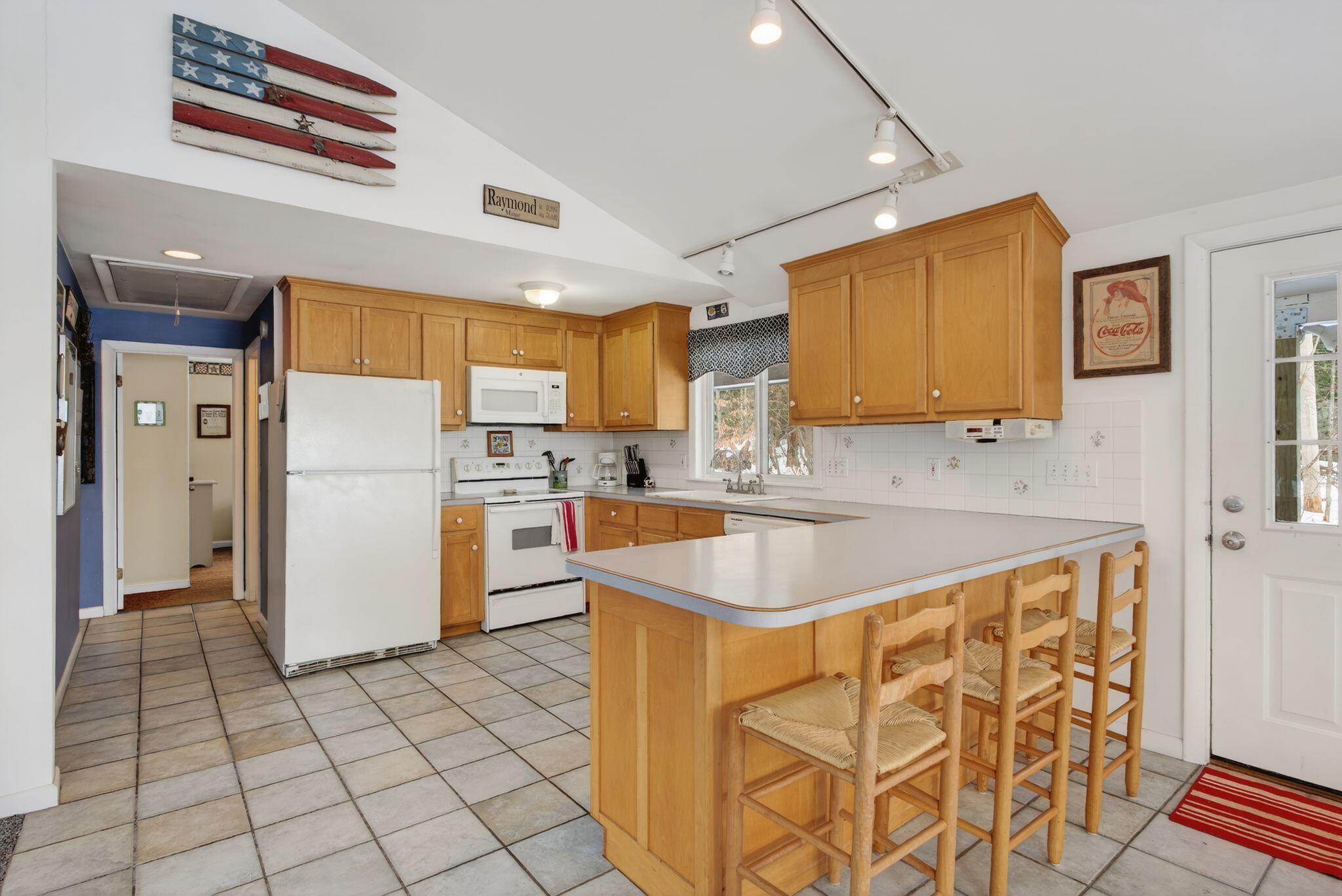 89 Shaw Road Raymond ME 04071