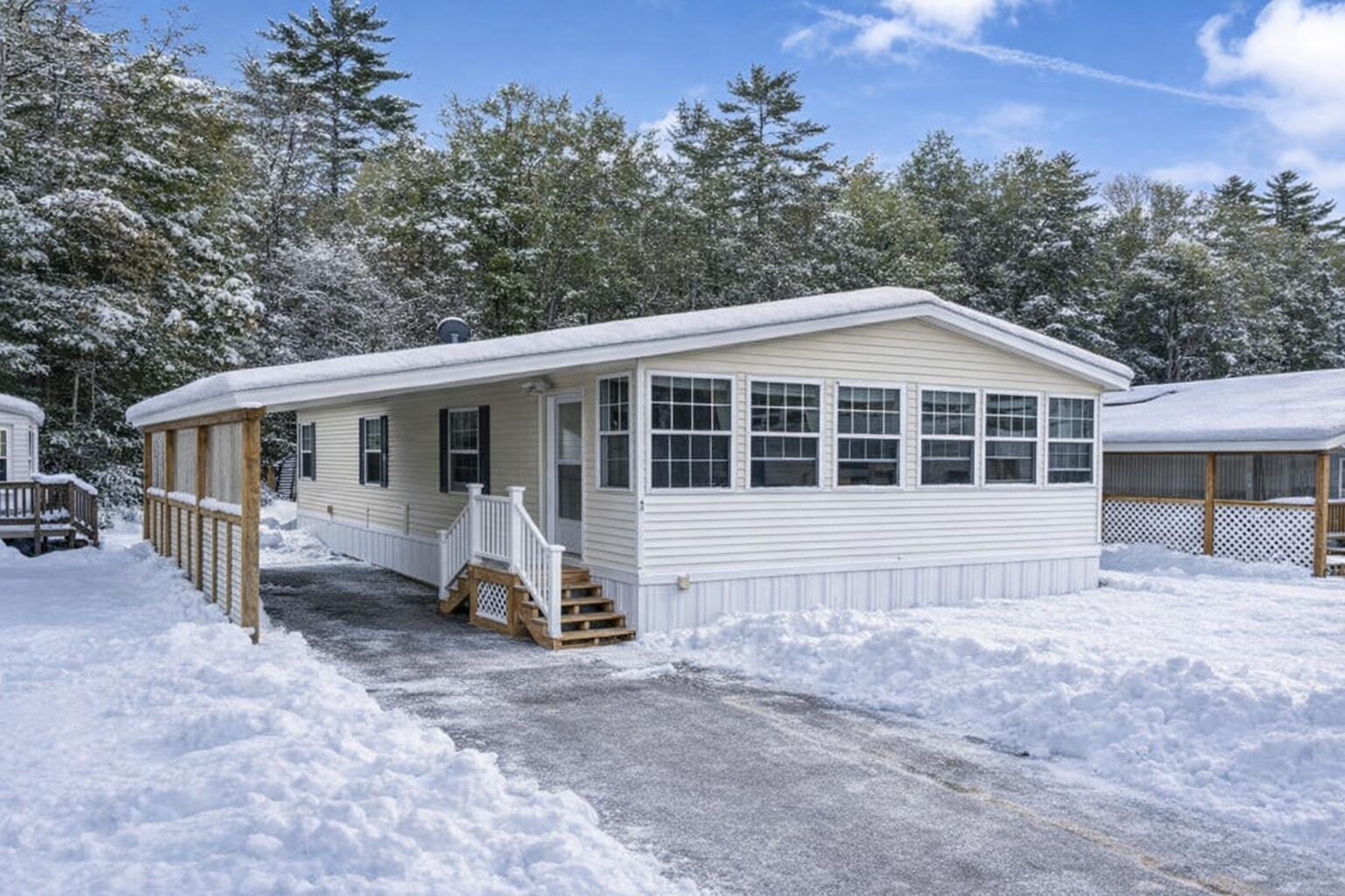 Lewiston ME, 62 Village Drive