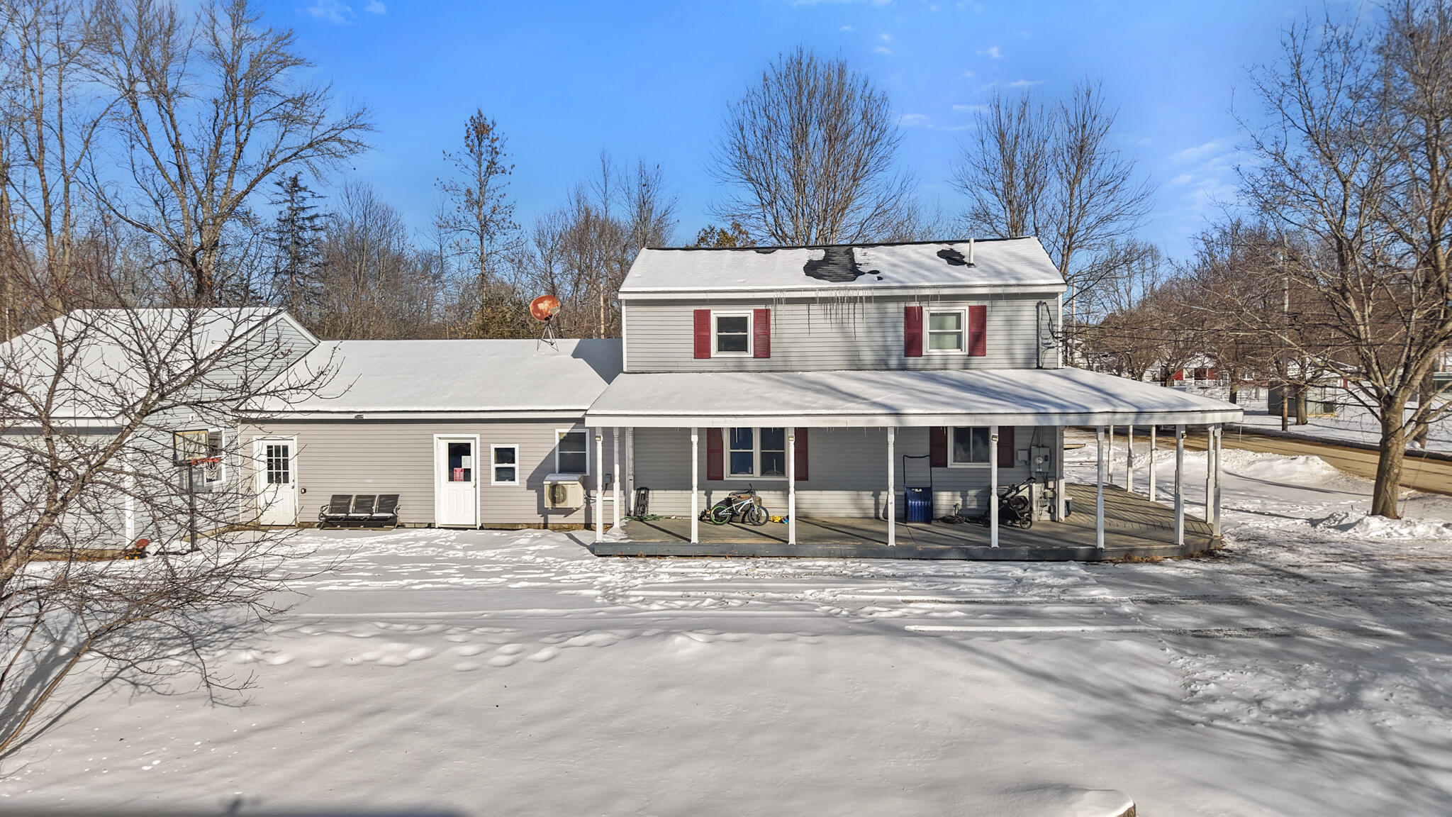 22 Grove Street Newport ME 04953