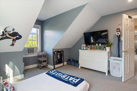 3 Highpointe Circle Kittery ME 03904