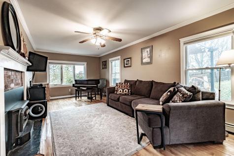 51 Leighton Road Falmouth ME 04105
