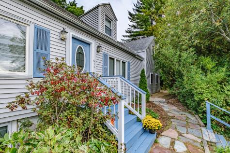 51 Leighton Road Falmouth ME 04105