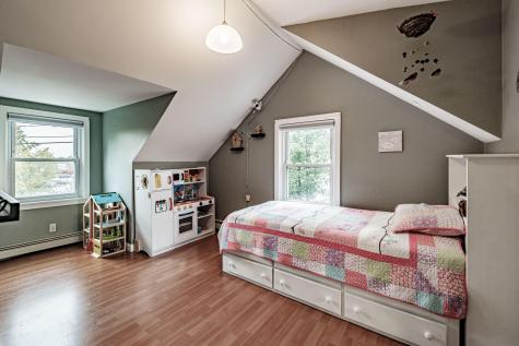 51 Leighton Road Falmouth ME 04105