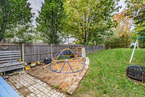 51 Leighton Road Falmouth ME 04105