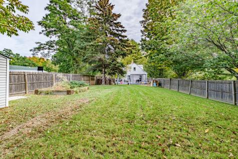 51 Leighton Road Falmouth ME 04105