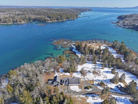 84 Mosely Point Lane Lamoine ME 04605