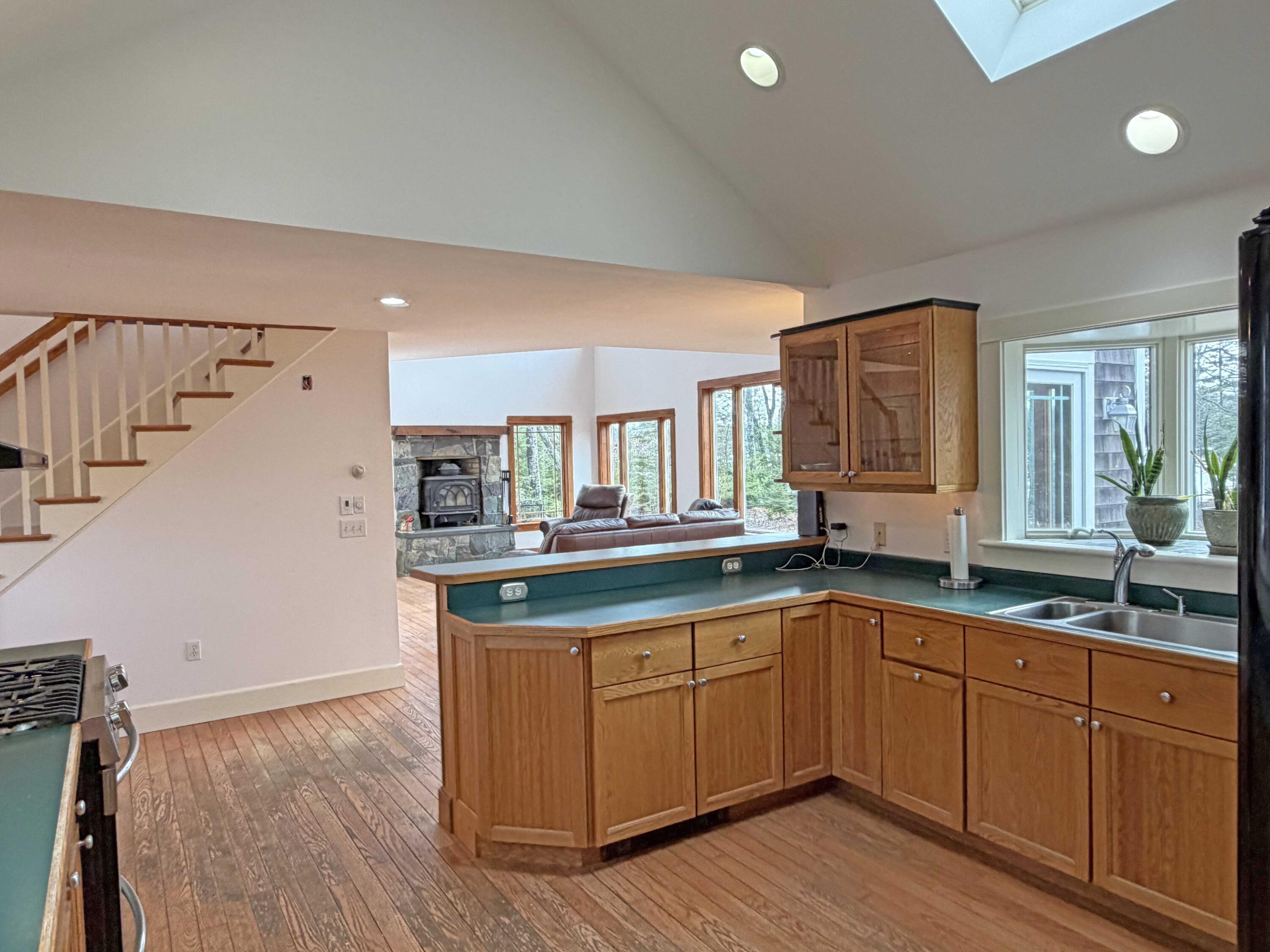 84 Mosely Point Lane Lamoine ME 04605