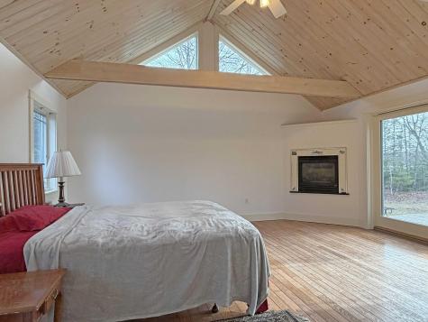 84 Mosely Point Lane Lamoine ME 04605