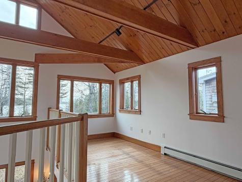 84 Mosely Point Lane Lamoine ME 04605