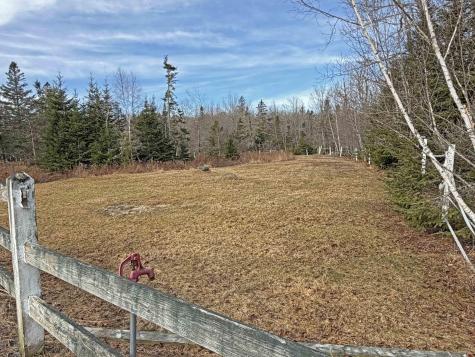 84 Mosely Point Lane Lamoine ME 04605