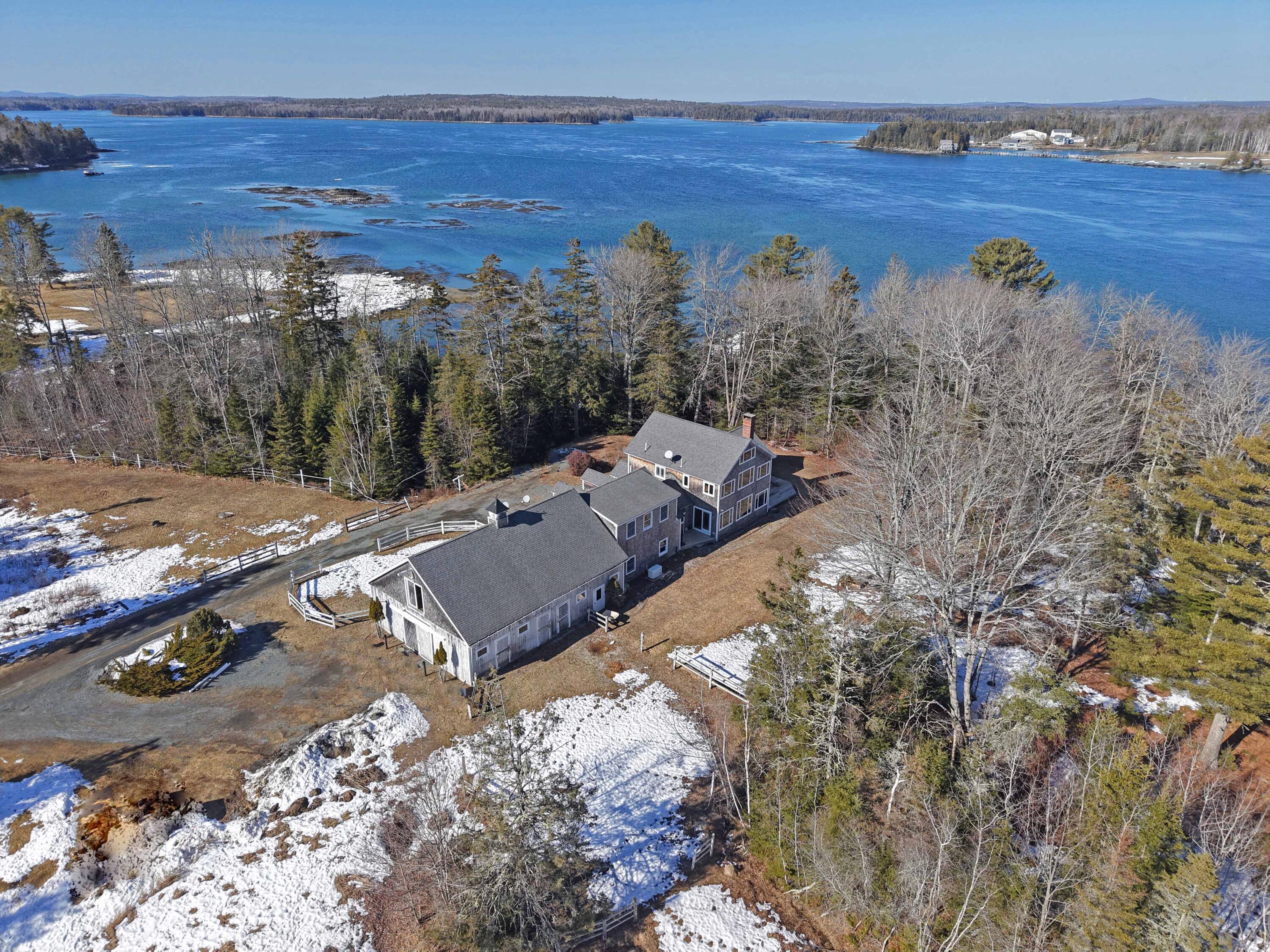 84 Mosely Point Lane Lamoine ME 04605