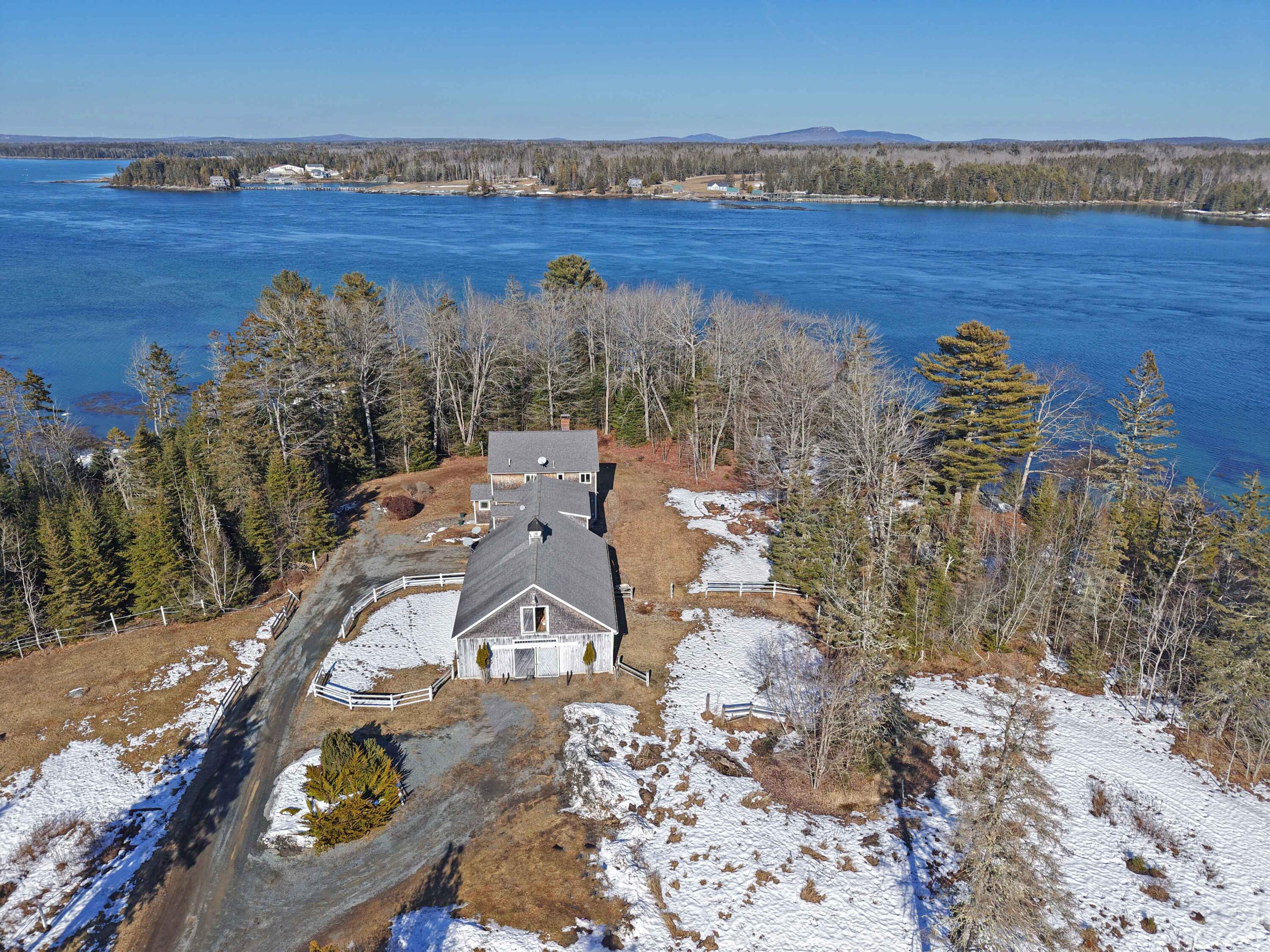 84 Mosely Point Lane Lamoine ME 04605