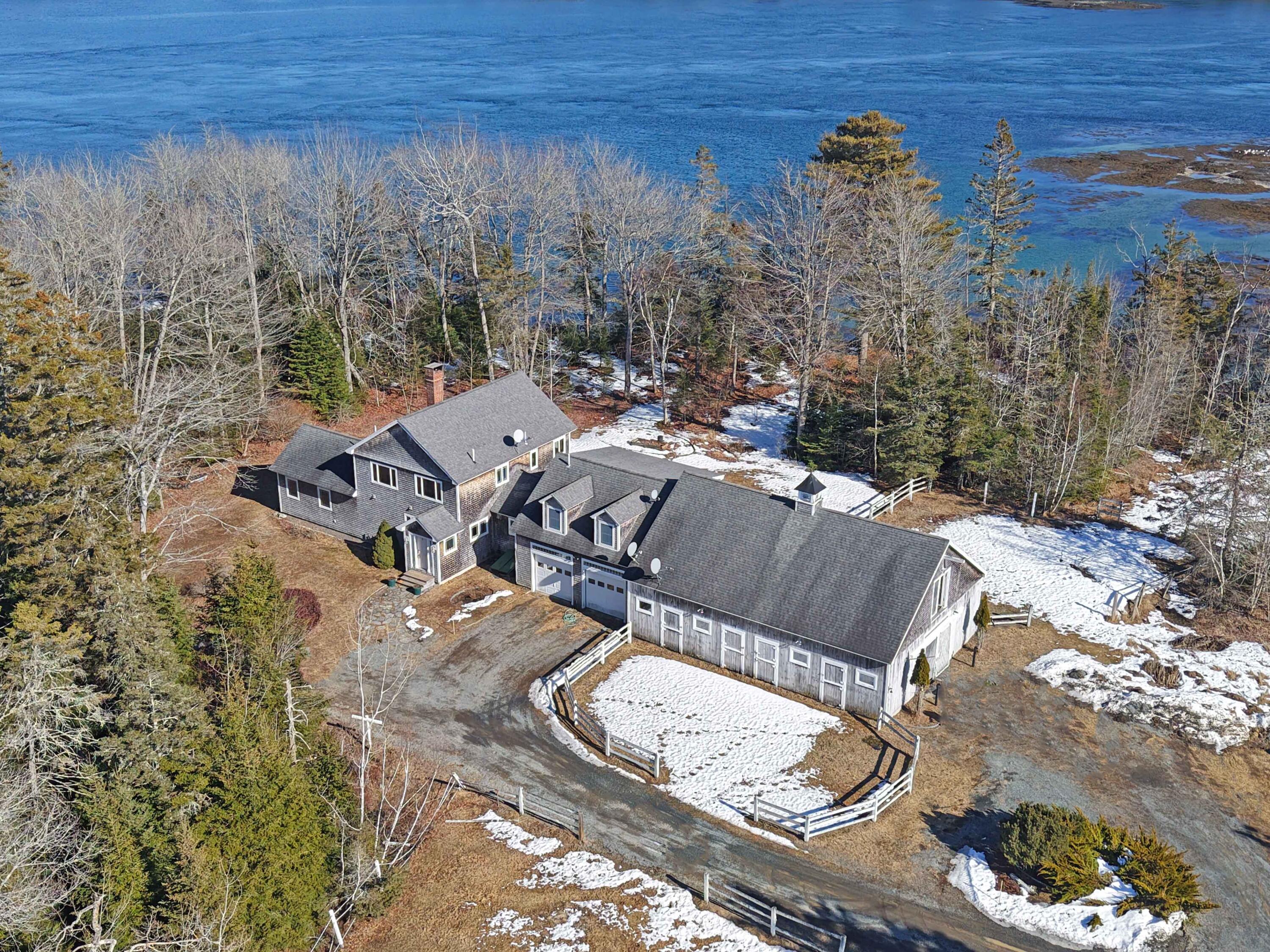 84 Mosely Point Lane Lamoine ME 04605