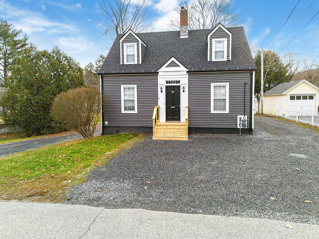 18 Manley Street Augusta ME 04330