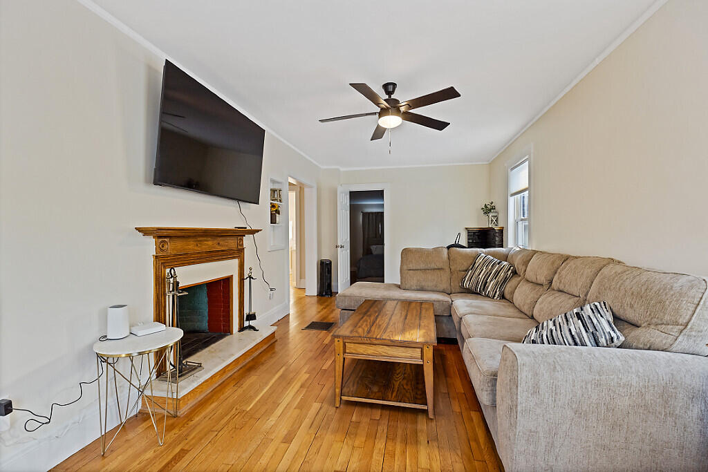 18 Manley Street Augusta ME 04330