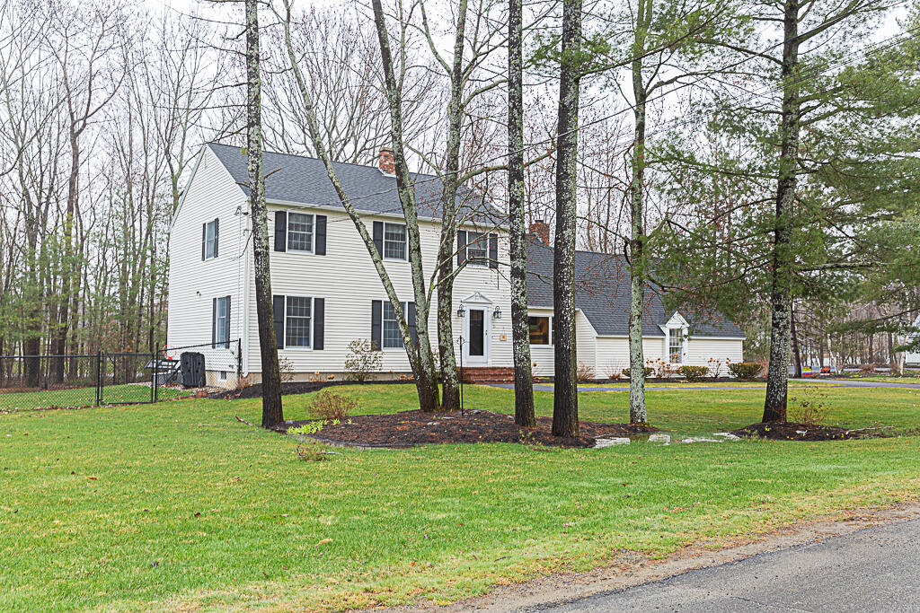 16 Primrose Street Winslow ME 04901