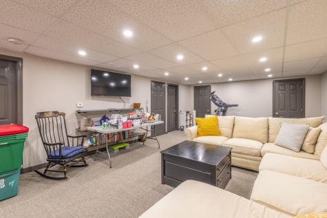 17 William Glen Drive Camden ME 04843