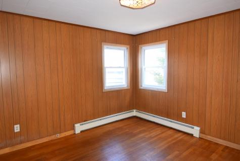 8 Highland Avenue Lewiston ME 04240