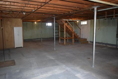 8 Highland Avenue Lewiston ME 04240