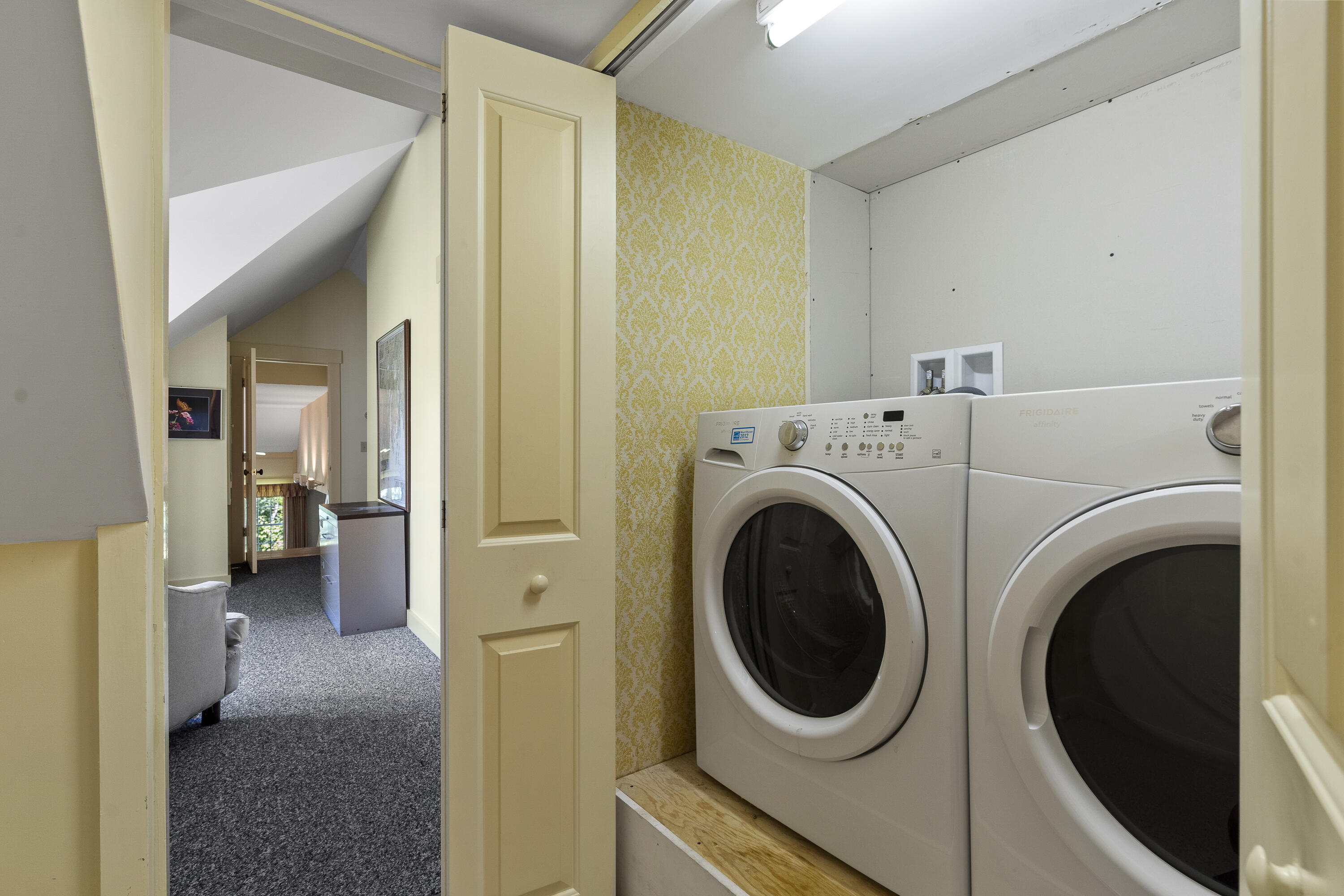 72 Glidden Street Newcastle ME 04553