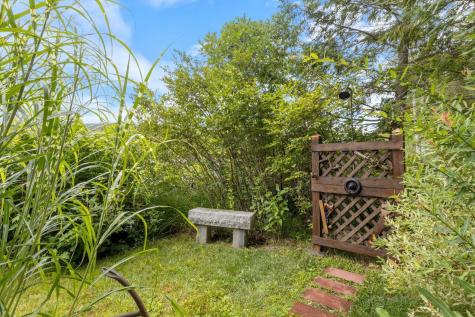 9 Restful Way Waterboro ME 04087