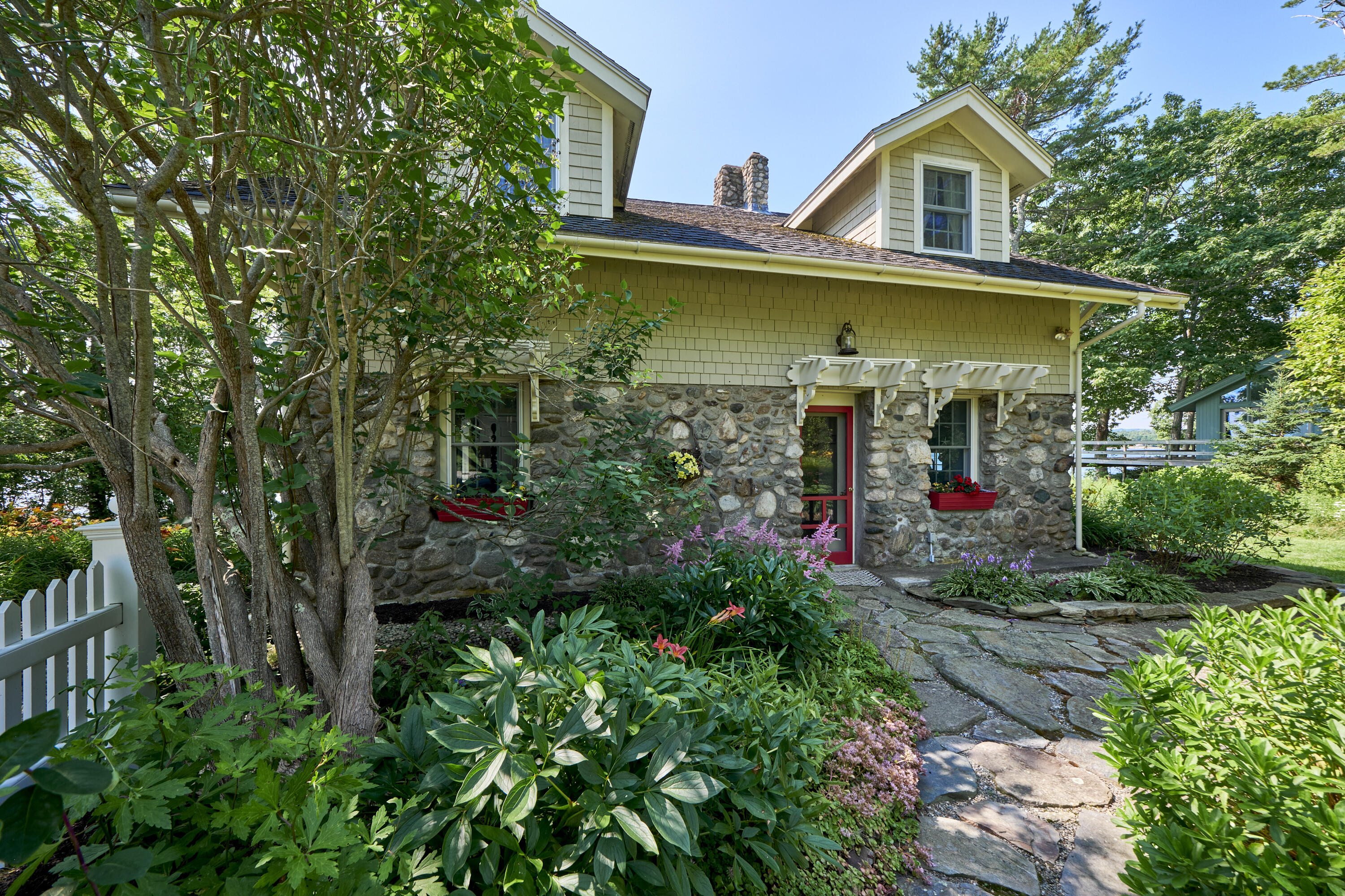 22 Porter Road Belfast ME 04915