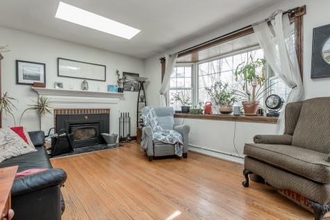 16 Hamlin Road Falmouth ME 04105