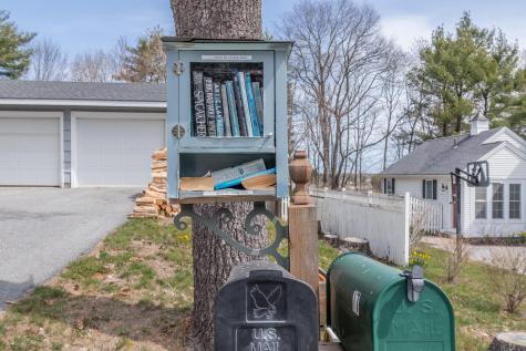 16 Hamlin Road Falmouth ME 04105