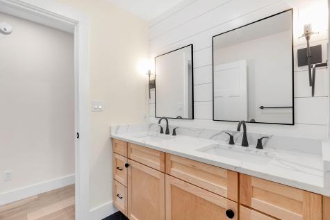 27 Eagles Lane Falmouth ME 04105