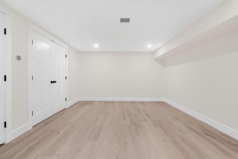 27 Eagles Lane Falmouth ME 04105