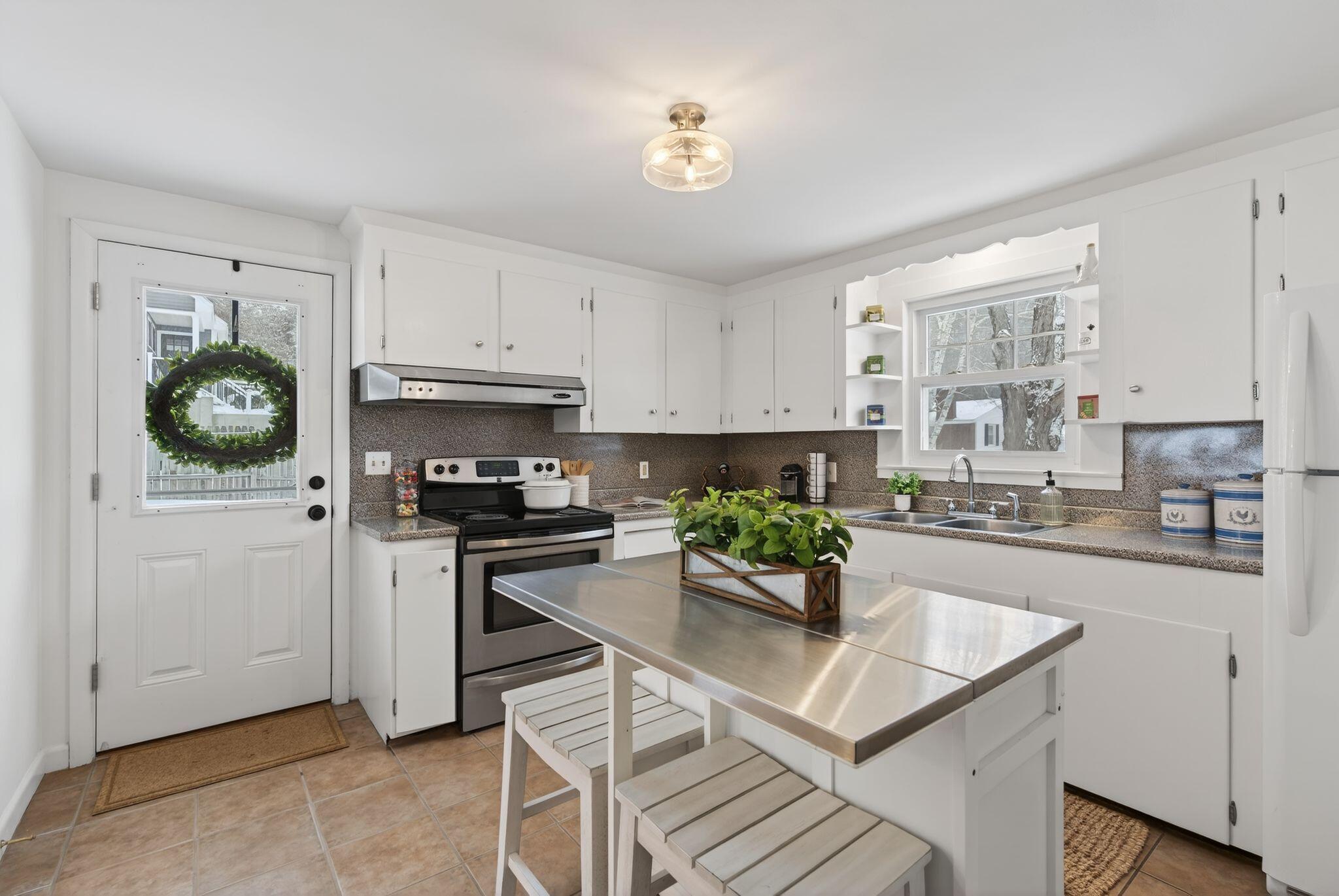 15 Hamlin Road Falmouth ME 04105