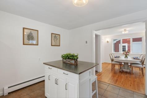 15 Hamlin Road Falmouth ME 04105