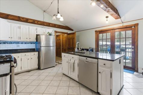 376 Main Street Wayne ME 04284