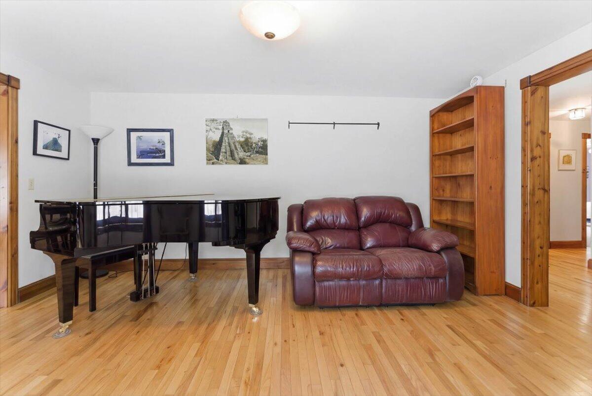 376 Main Street Wayne ME 04284