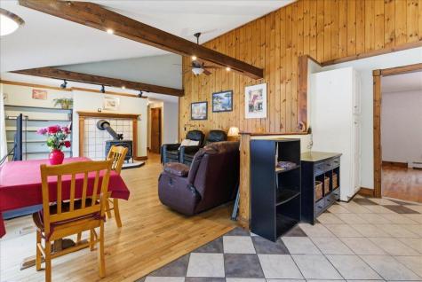 376 Main Street Wayne ME 04284