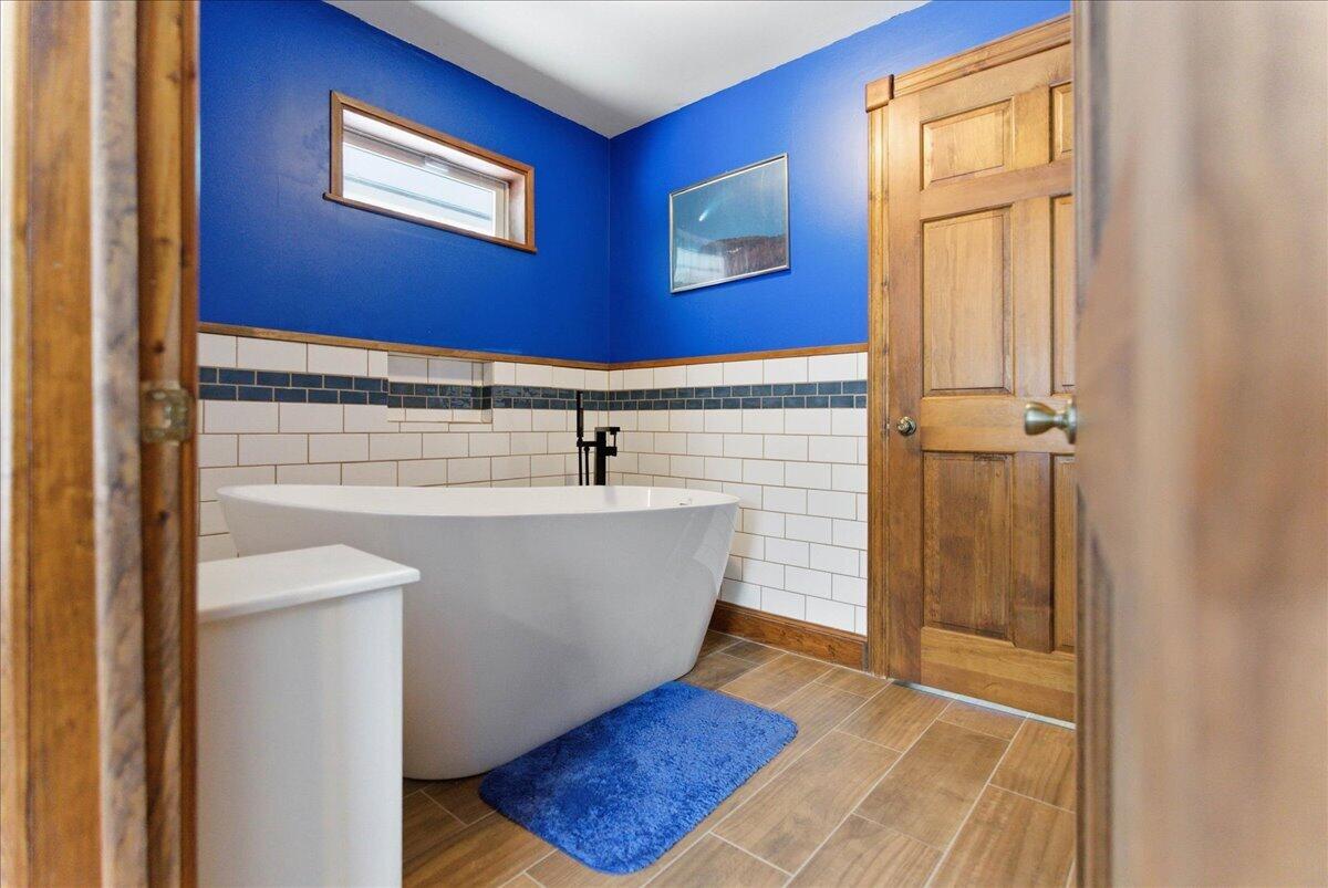 376 Main Street Wayne ME 04284
