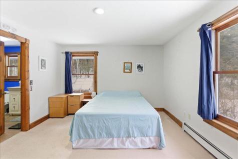 376 Main Street Wayne ME 04284