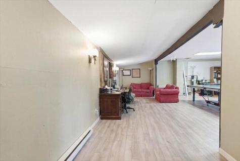 376 Main Street Wayne ME 04284