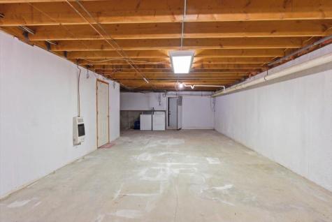 376 Main Street Wayne ME 04284