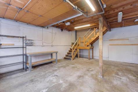 376 Main Street Wayne ME 04284