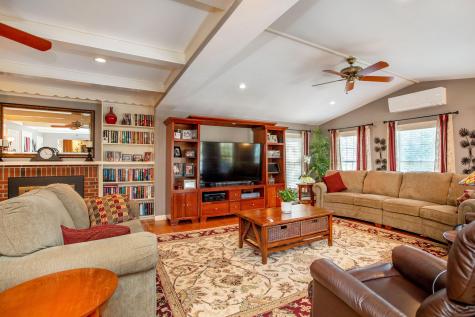 6 Champlain Avenue Lewiston ME 04240