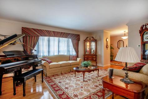 6 Champlain Avenue Lewiston ME 04240