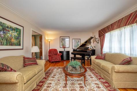 6 Champlain Avenue Lewiston ME 04240