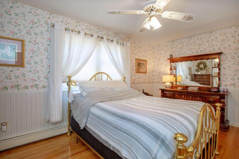 6 Champlain Avenue Lewiston ME 04240