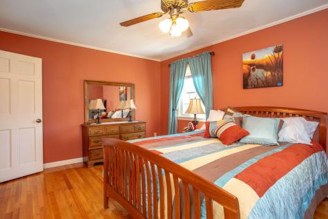 6 Champlain Avenue Lewiston ME 04240